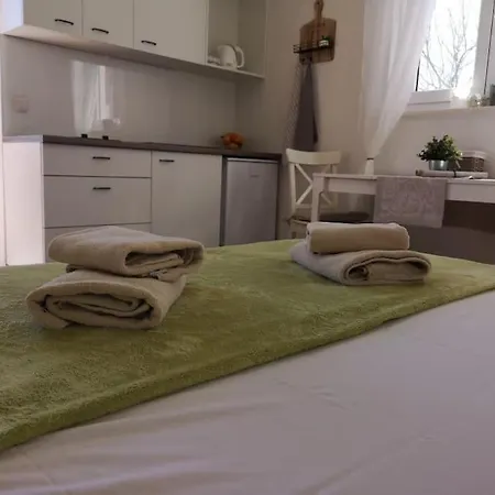 Marija- Ground Floor Next To The Appartamento Betina (Sibenik-Knin)